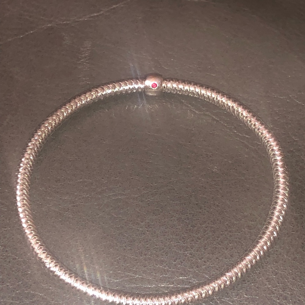 ROBERTO COIN 18 k white gold stretch bangle